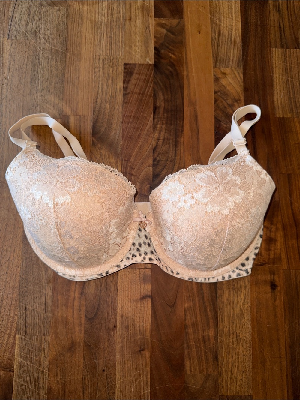 Victoria’s Secret Lace Underwire Bra in Nude with Leopard Accent